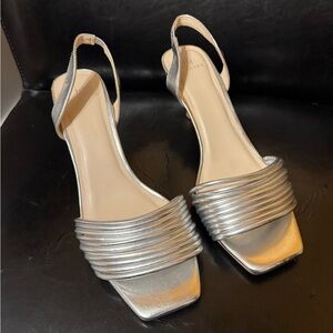 H Halston Women's Slingback Silver Kitten-Heel Sandal size 8